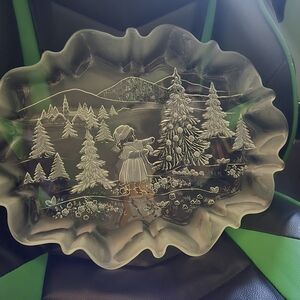 Miksa Christmas Story Platter With Scalloped Sides